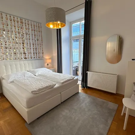 Kristall Doppelzimmer Direkt Im Zentrum, Balkon