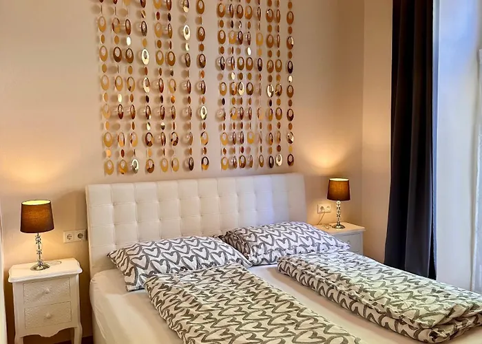 Kristall, Doppelzimmer Im Zentrum, Balkon, Naehe Bahnhof Und Therme * Bad Ischl