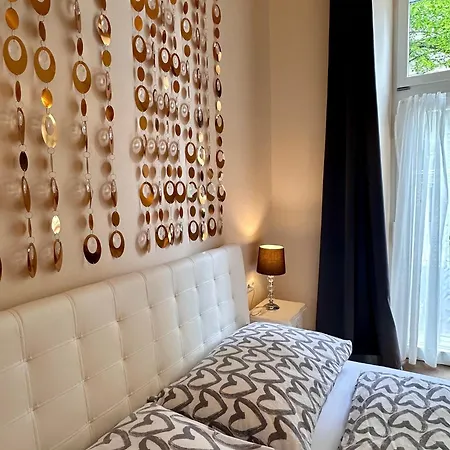 Kristall Doppelzimmer Direkt Im Zentrum, Balkon Appartement